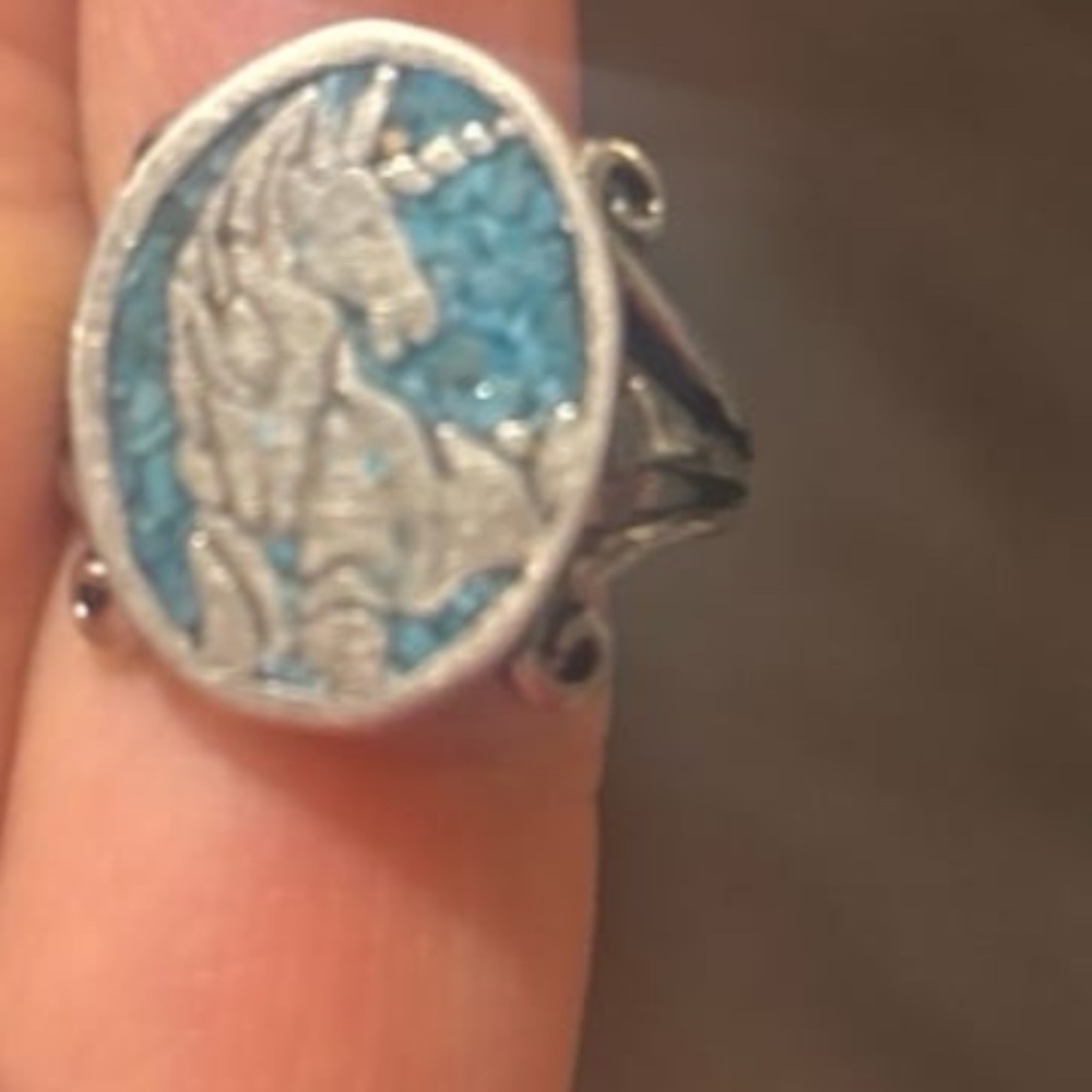 Native vintage silver split shank unicorn ring with turquoise inlay